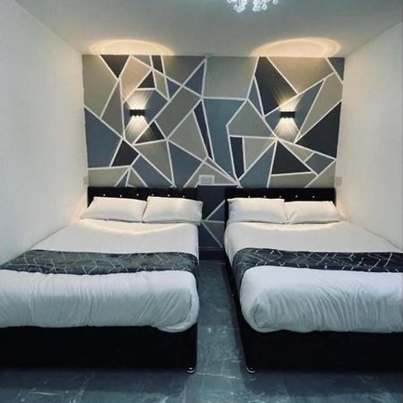 Entire 5 Star Luxury Whalley House Wifi Tv Luxury Burnley Bagian luar foto