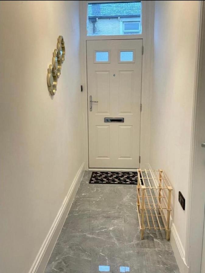 Entire 5 Star Luxury Whalley House Wifi Tv Luxury Burnley Bagian luar foto