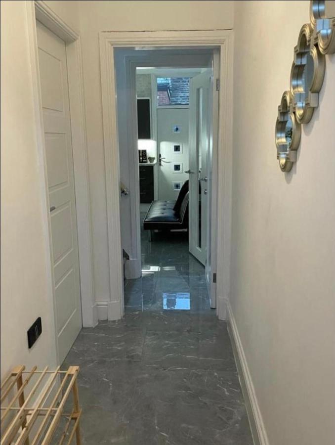 Entire 5 Star Luxury Whalley House Wifi Tv Luxury Burnley Bagian luar foto
