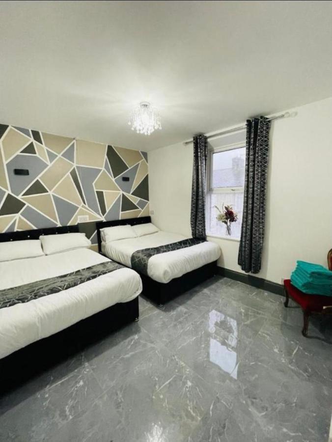 Entire 5 Star Luxury Whalley House Wifi Tv Luxury Burnley Bagian luar foto