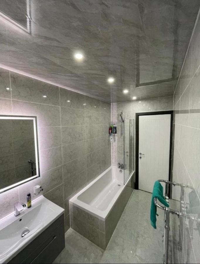Entire 5 Star Luxury Whalley House Wifi Tv Luxury Burnley Bagian luar foto